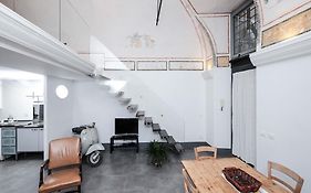 Ancient Trastevere Vespa Loft